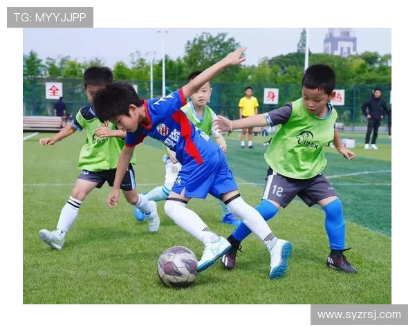 从绿茵场到街头角落足球明星流浪汉的心路历程与人生反思